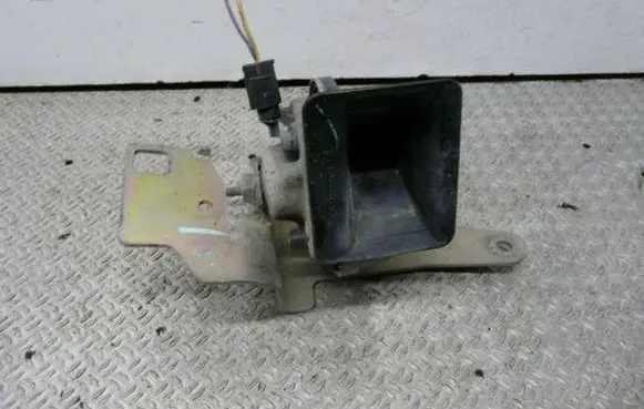 BMW 5 E60 E61 Horn signal 0092018