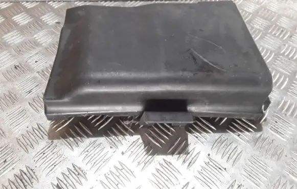 Skoda Fabia Mk1 (6Y) Battery box tray cover/lid 6Q0915420D