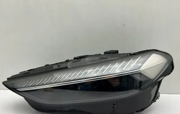 Audi A5 Headlight/headlamp 8B3941033D