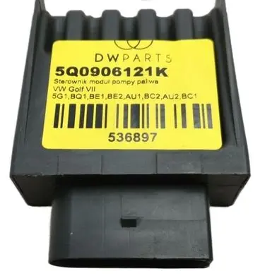 Volkswagen Golf VIII Central body control module 5Q0906121K