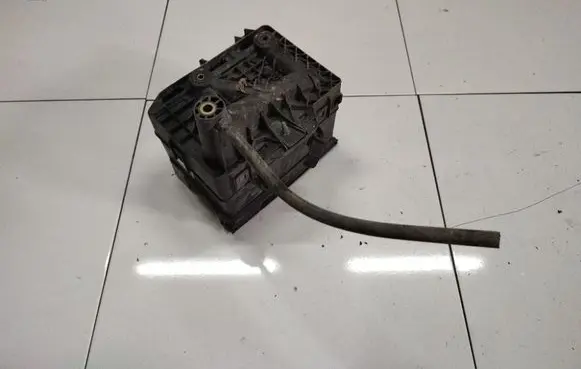 Volkswagen Polo Battery box tray 