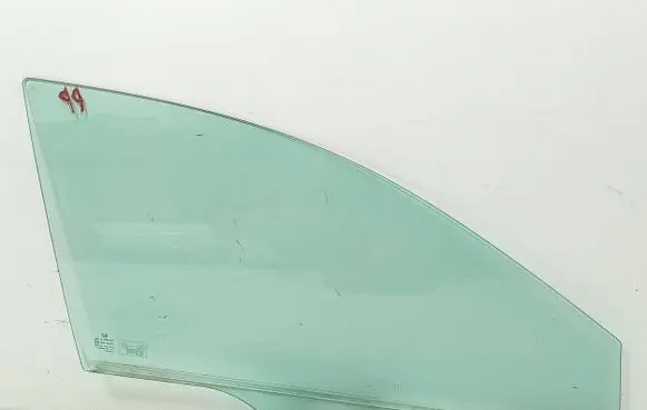 Honda CR-V Front door window glass four-door 43R00050 DOT24M62AS2