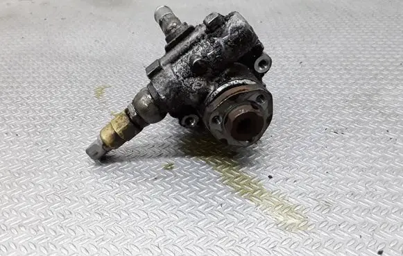 Skoda Octavia Mk1 (1U) Power steering pump 1J0422154E