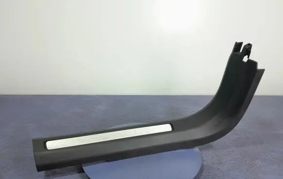 Volvo XC60 Foot area side trim 3144801