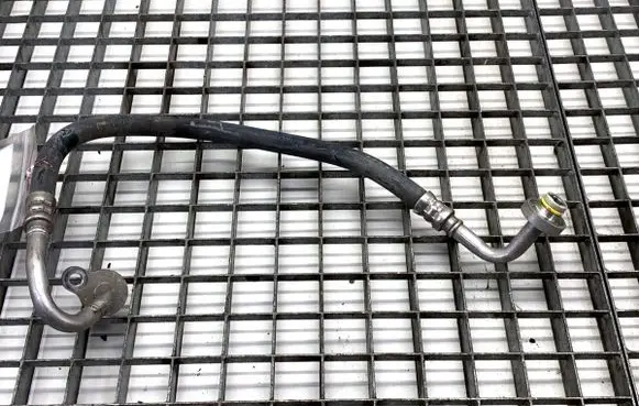 Volvo XC60 Air conditioning (A/C) pipe/hose 31497391