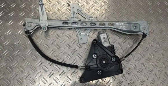 Toyota Aygo AB40 Front door window regulator motor 698100H031
