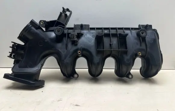 Peugeot 308 Intake manifold 9684941780