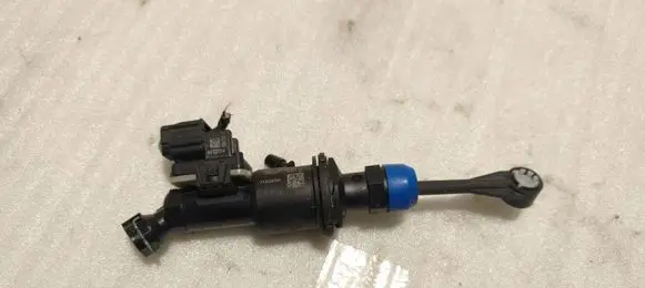 Dacia Sandero III Clutch slave cylinder 306106883R