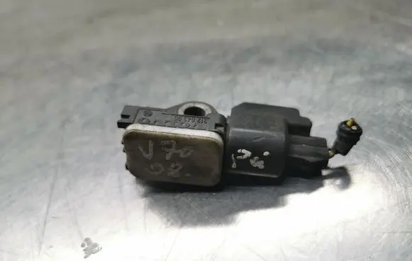 Volvo V70 Airbag deployment crash/impact sensor 31264396