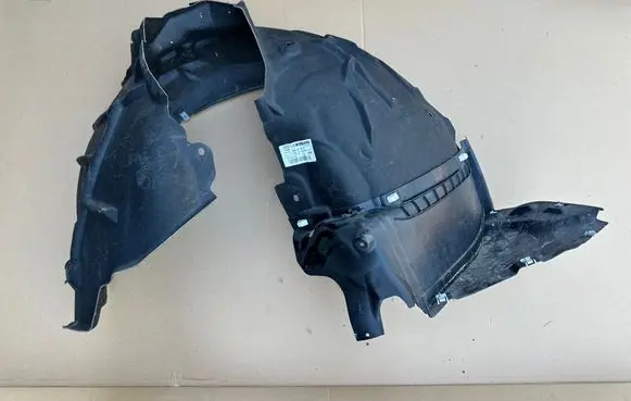 Audi A5 Front wheel arch liner splash guards 8W6821171C