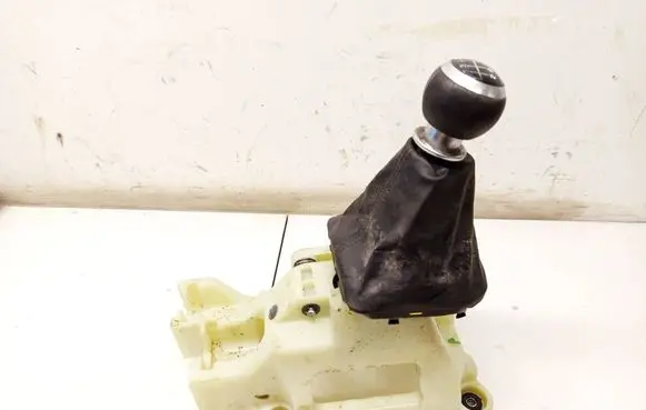 Hyundai Tucson IV NX4 Gear shifter/selector 43700N7