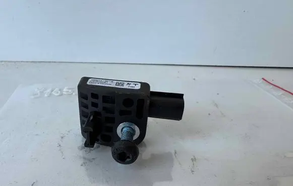 Tesla Model S Airbag deployment crash/impact sensor 100527400B 27010728461