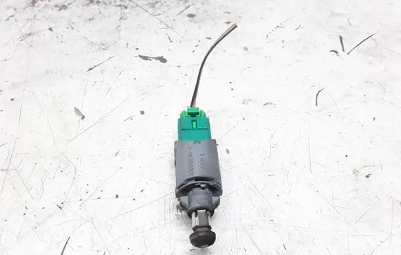 Clutch pedal sensor
