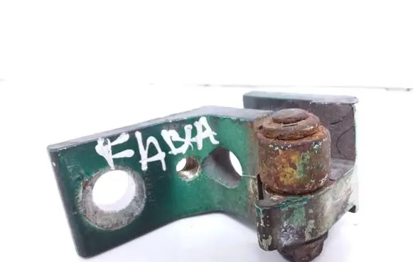 Skoda Fabia Mk1 (6Y) Front door lower hinge 