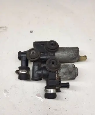 BMW 3 E46 Coolant heater control valve 8369807 64118369807 1147412149