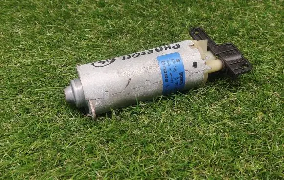 Volkswagen Phaeton Seat adjustment motor 0130002509 900502102