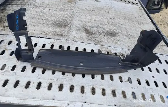 Alfa Romeo 159 Radiator trim 60685279