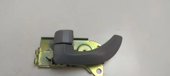 KIA Sorento Front door interior handle F064 M8450