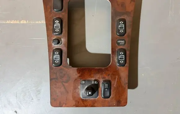 Mercedes-Benz E W210 Quarter vent window switch 