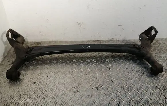 Toyota Corolla Verso AR10 Rear axle beam 421100F010