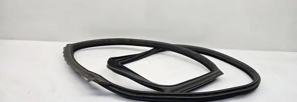 BMW 5 GT F07 Rubber seal rear door 7196389