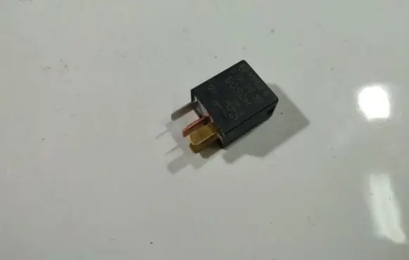 Toyota Avensis T250 Other relay 491036