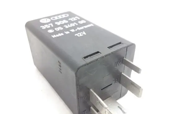 Volkswagen PASSAT B3 Other relay 357906121 05340100