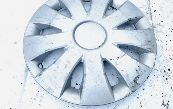 Skoda Fabia Mk1 (6Y) R14 wheel hub/cap/trim 