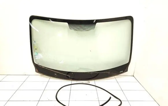 Renault Master III Front windscreen/windshield window 