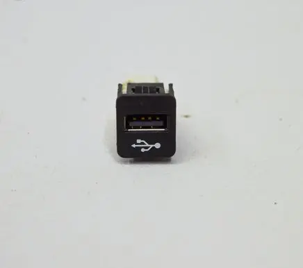 BMW 3 F30 F35 F31 USB socket connector 9229294