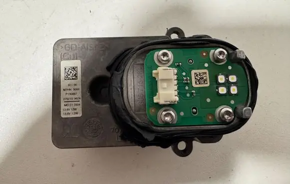 Mercedes-Benz C W205 LED ballast control module P130867 MDE13504 2702150624