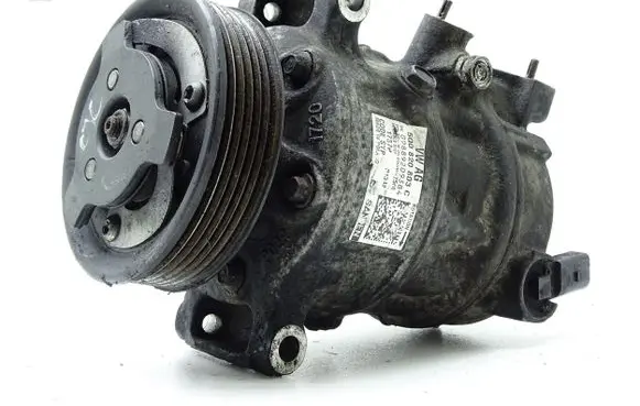 Volkswagen Golf VII Air conditioning (A/C) compressor (pump) 5Q0820803C
