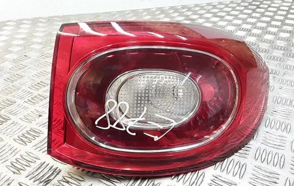 Volkswagen Tiguan Rear/tail lights 5n0945096h