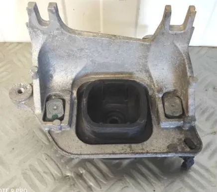 Renault Trafic III (X82) Gearbox mounting bracket 112228161R