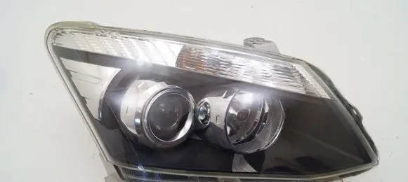 Isuzu D-Max Headlight/headlamp