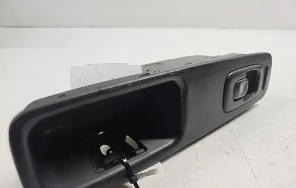 Volvo S80 Electric window control switch 8682950
