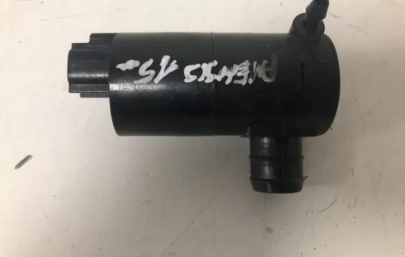 Toyota Avensis T270 Windscreen/windshield washer pump 1032550001