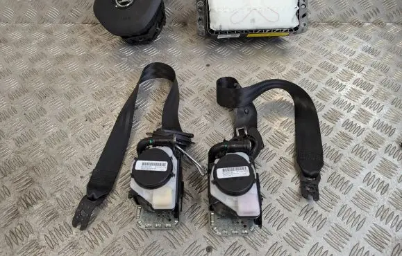 Skoda Superb B8 (3V) Airbag set 