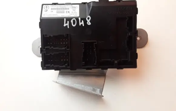 Ford Fiesta Comfort/convenience module AV1T15K600EK