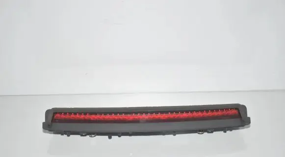 Tesla Model 3 Third/center stoplight 161520200A 1615202