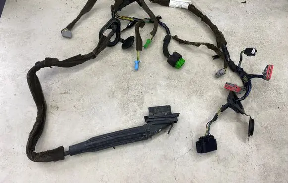 Volvo V70 Front door wiring loom 30773668