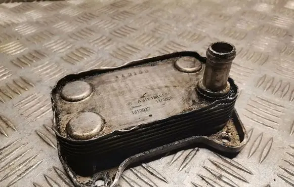 Mercedes-Benz E W210 Gearbox / Transmission oil cooler 6121880101