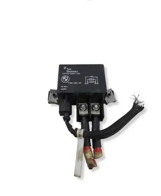 BMW 5 F10 F11 Combustion relay 7661503 V23132A200126 441303