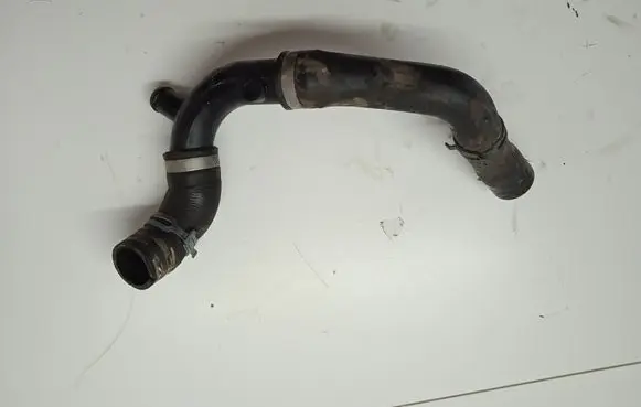 Volkswagen Touran II Engine coolant pipe/hose 5K0121087