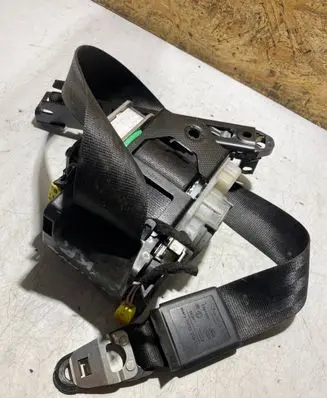 Audi A4 S4 B8 8K Front seatbelt 3066322