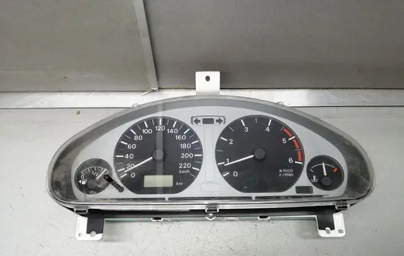 Mitsubishi Space Star Speedometer (instrument cluster) MR915219 2573400010