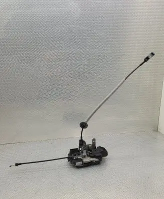 Volvo V40 Front door lock 31440392