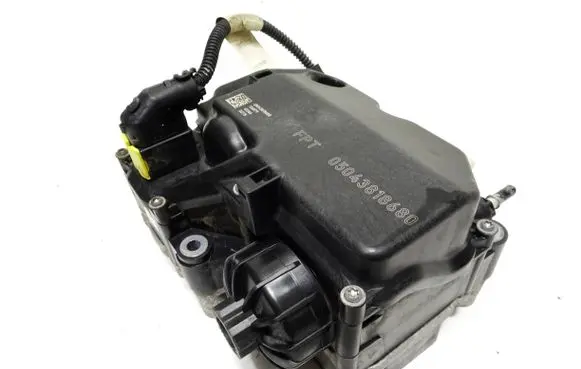 Iveco Daily 6th gen Adblue control unit 05043818680
