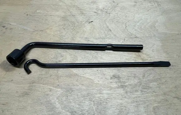 Nissan Qashqai Wheel nut wrench 