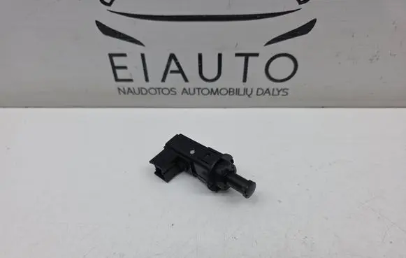 Brake pedal sensor switch
